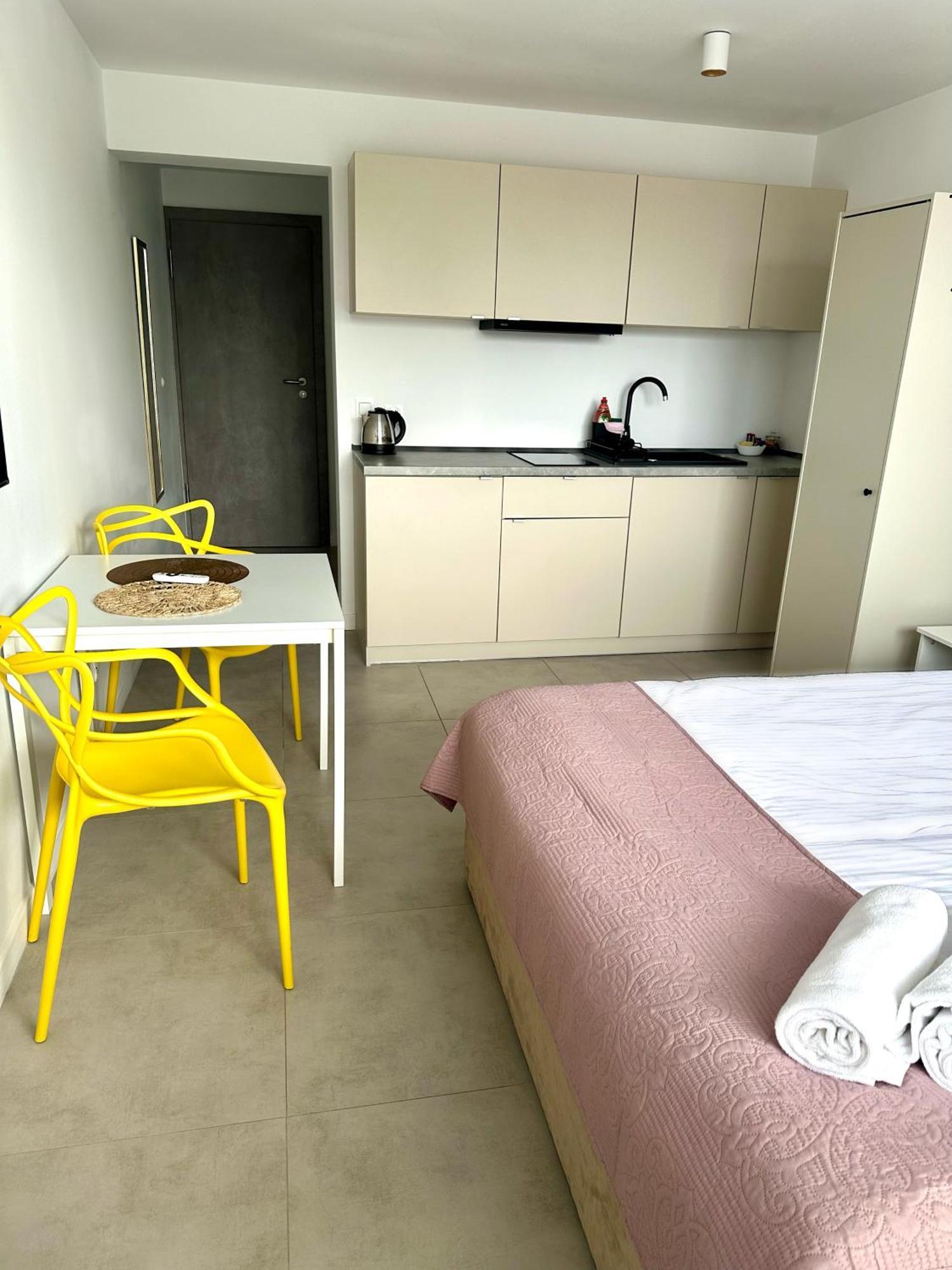 Apartamenty Sunny Stay ยาสตาร์เนีย ภายนอก รูปภาพ
